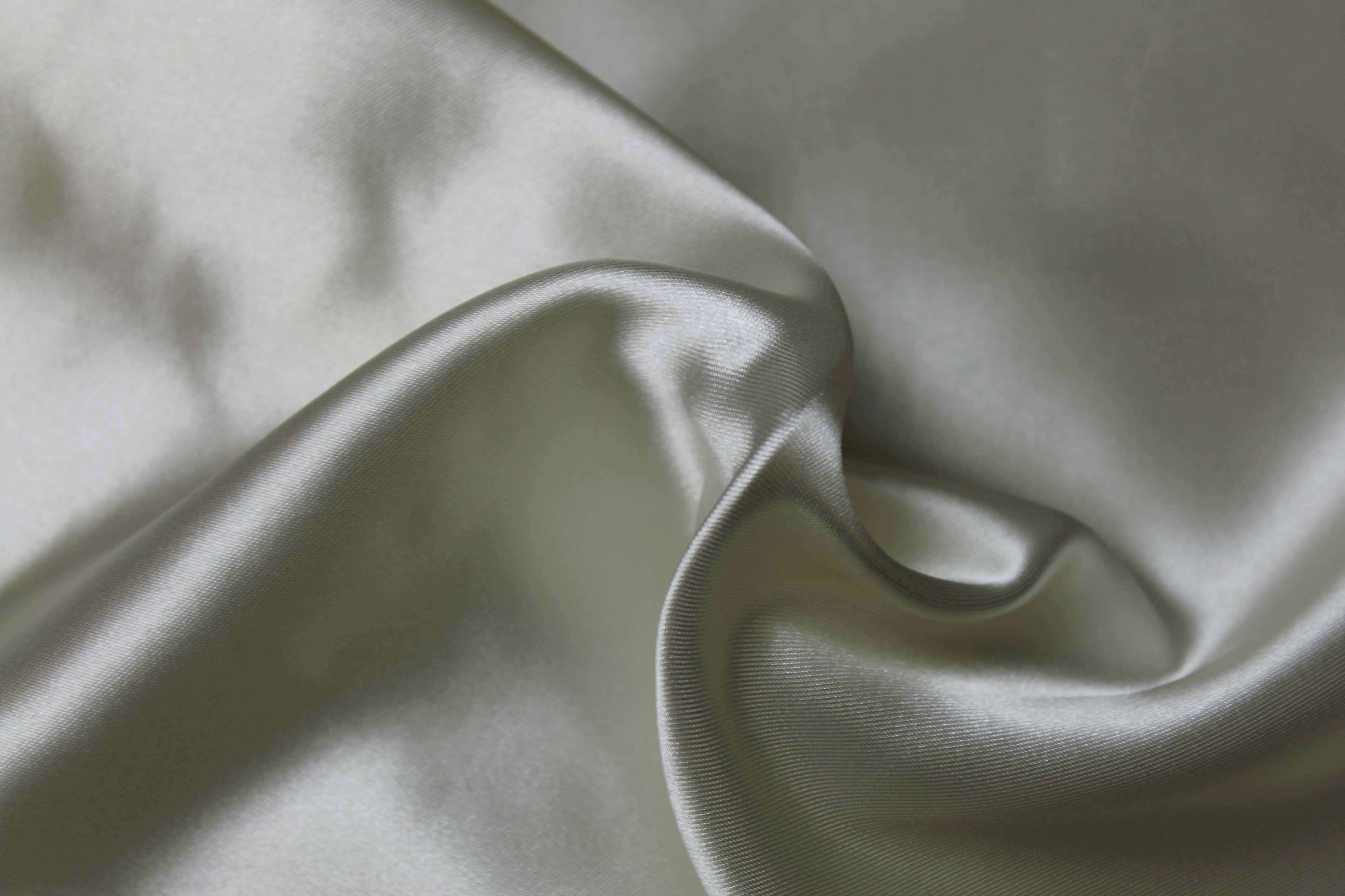 POLY SATIN - CREAM